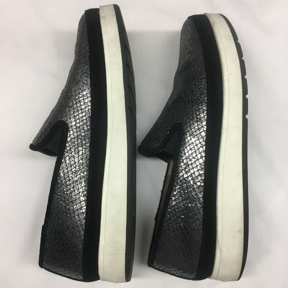 Black Donald J. Pliner Flats - 7.5